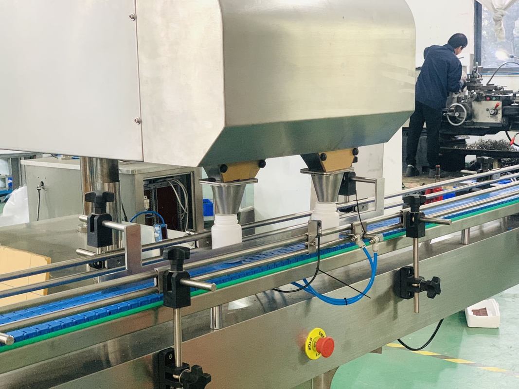 50HZ/60HZ เครื่องนับความดันและเครื่องเติม 10-120 ขวด/นาที ความจุในการเติมอย่างรวดเร็วและแม่นยํา