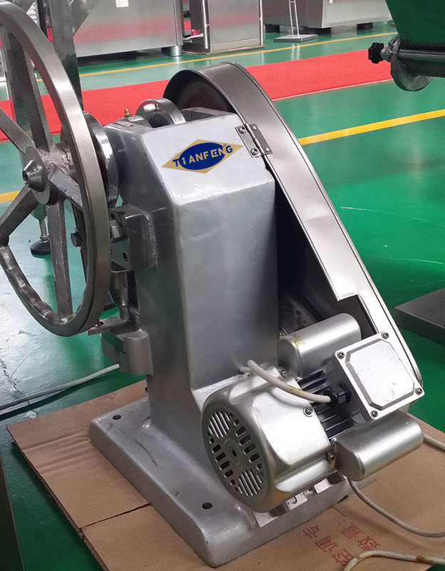 Lab 15KN 5000 ชิ้น / ชั่วโมงแท็บเล็ตขนาดเล็ก Tdp1.5 Tdp 1.5 Pill Press Maker