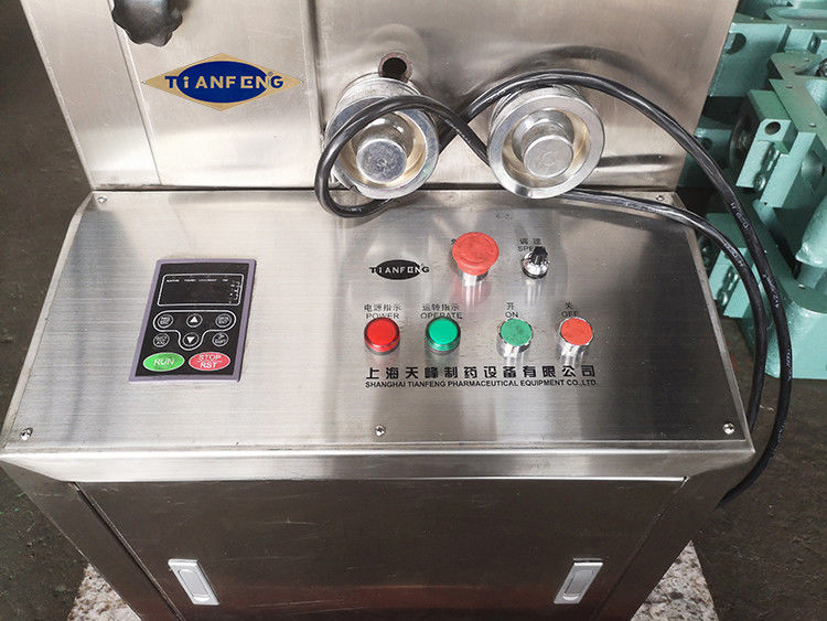 เครื่องอัดยาเม็ดอัตโนมัติแบบโรตารี่ความเร็วสูง 380V 220V