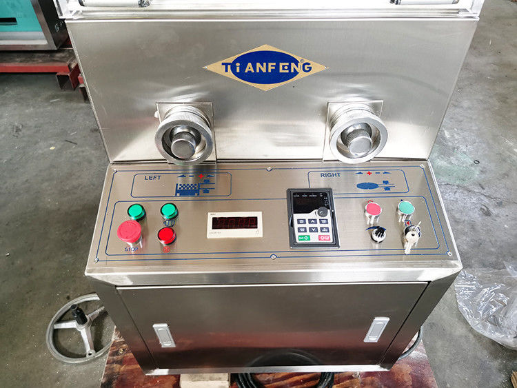 ZPW15D ZPW17D ZPW19D เครื่องพิมพ์แท็บเล็ตหมุน 3KW 42000 ชิ้น/ชั่วโมง สําหรับเม็ดขนาด 20 มม